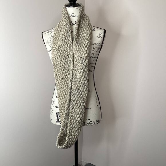 Tweedy Beige Thick Chunky Knit Winter Infinity Scarf Handmade? - Picture 2 of 9